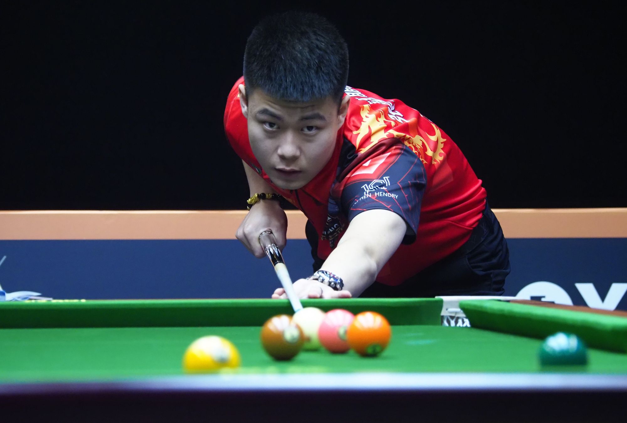 保持着进攻 保持着进攻